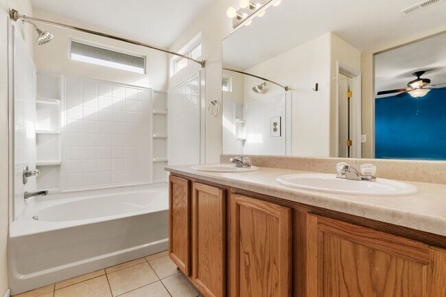 Building Photo - 4028 Kestrel Ct