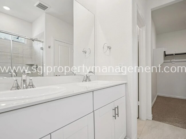 Building Photo - 522 Blanton St