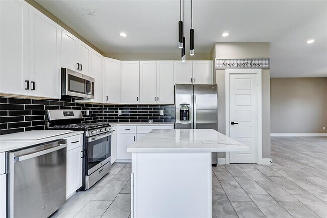 Building Photo - 5854 Southville St