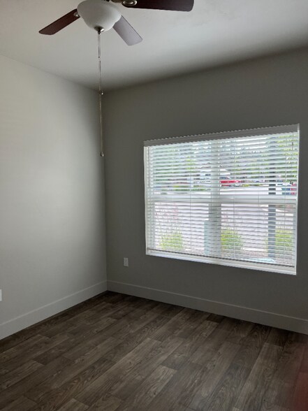 Building Photo - 3344 N Ladalia Dr