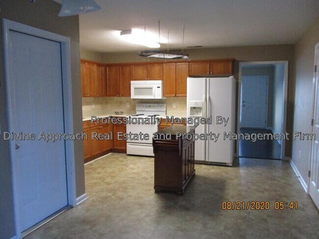 Building Photo - 5629 Kemberton Way