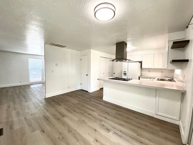 Building Photo - 3 bedroom 2 Bath 2 Car Garage Single Level Home near Micron and BSU