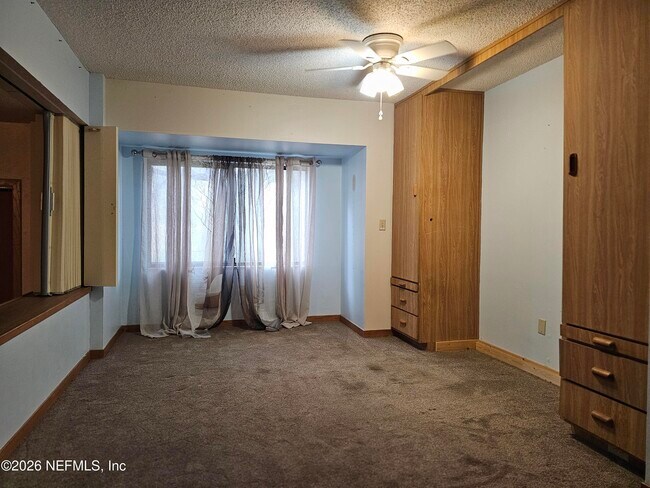 Building Photo - 3175 Ravines Rd