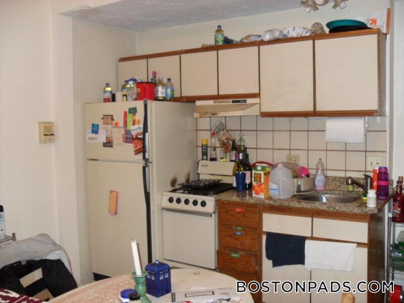 Building Photo - 1412 Commonwealth Ave