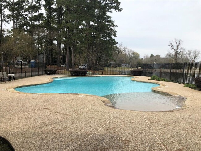 Building Photo - 1671 E Pine Lake Cir