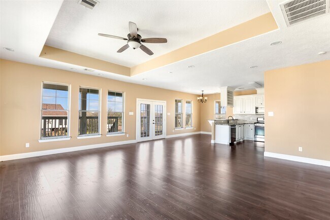 Building Photo - 205 Rue Orleans St