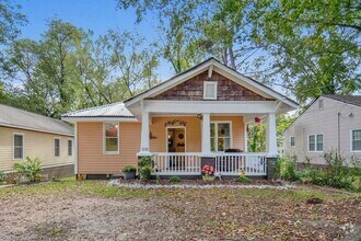 Building Photo - Charming 3-Bedroom Bungalow in Atlanta – S...