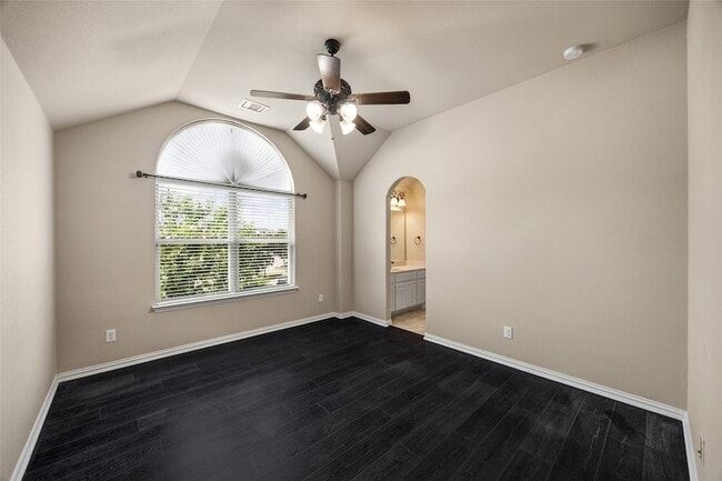 Building Photo - 12585 Princess Dr