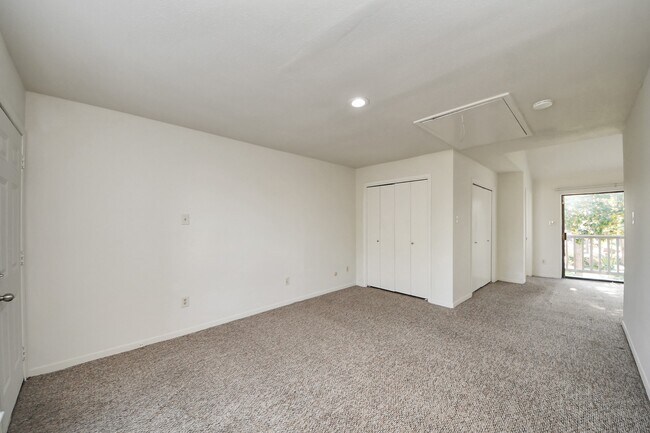 Building Photo - 1059 Country Pl Dr