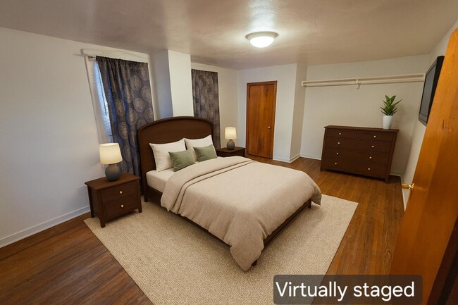 Building Photo - 218 W Horner St