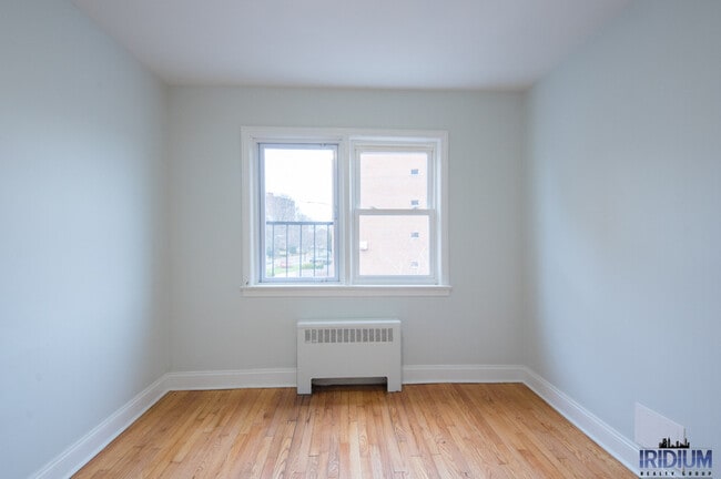 Building Photo - 296-310 S Harrison St - 308-1