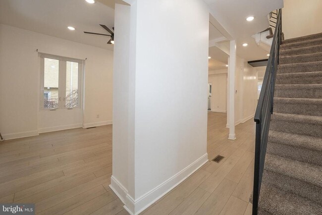 Building Photo - 622 Spring Ave