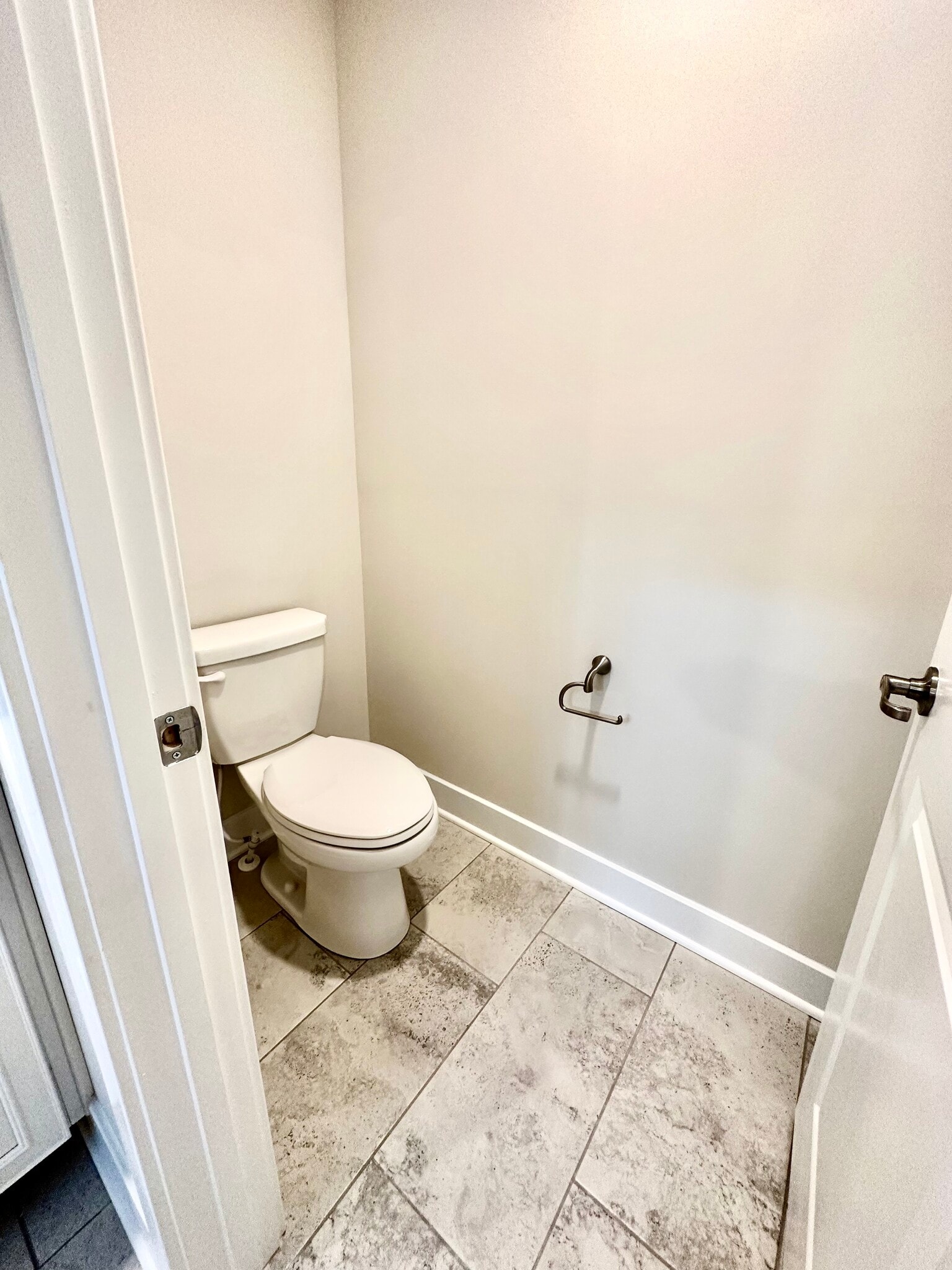 Building Photo - 828 Teacher Mitchell Rd