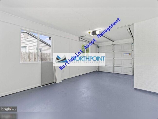 Building Photo - 3704 Blackwater Rd
