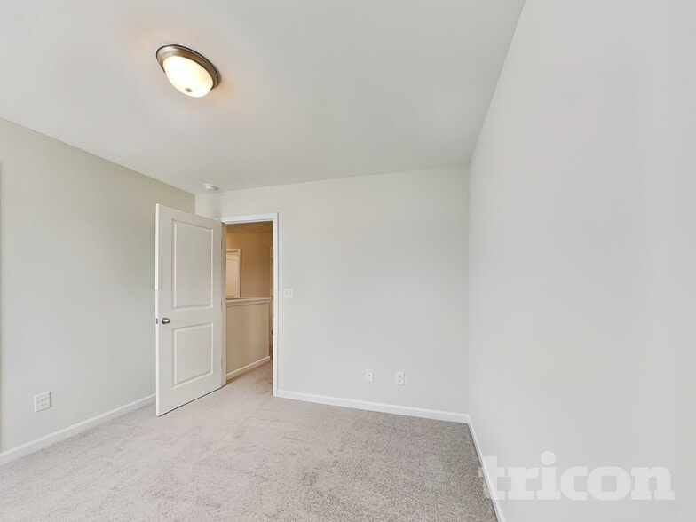 Building Photo - 192 Olde Pl