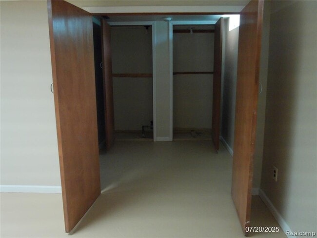 Building Photo - 41223 Sesame Dr