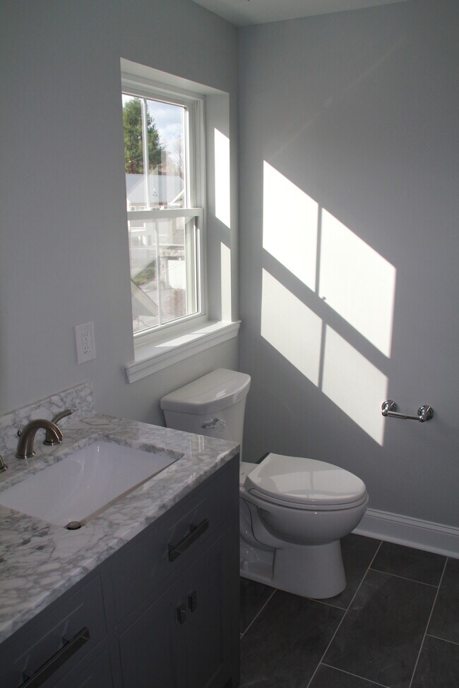 Building Photo - 55 Franklin Ave