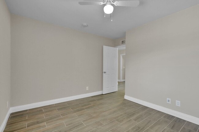 Building Photo - Fully Remodeled 4-Bedroom Single-Story ADU...