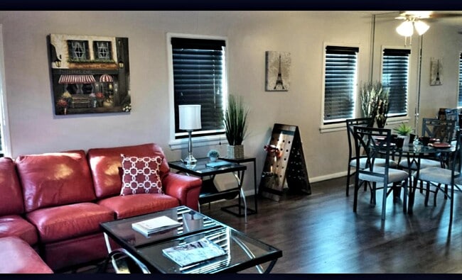 Building Photo - 4909 W 119th St