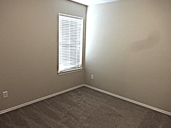 Building Photo - 4807 Chase Court Dr
