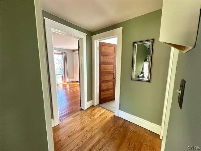 Building Photo - 608 Ackerman Ave