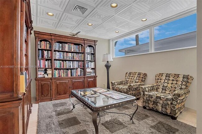 Building Photo - 1340 S Ocean Blvd