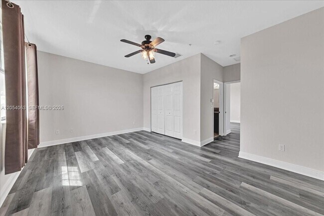 Building Photo - 995 SW 147th Ave