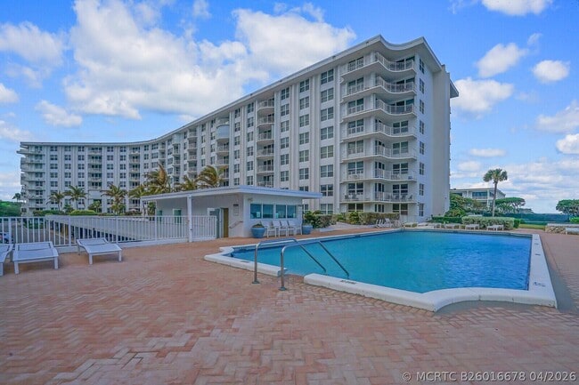 Building Photo - 2295 S Ocean Blvd