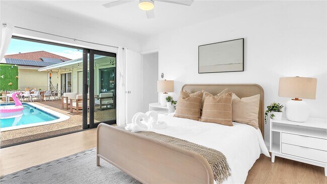 Building Photo - 151 SE 9th Ct