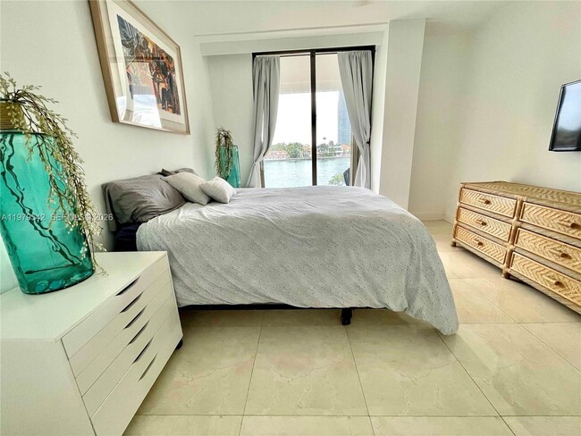 Building Photo - 19707 Turnberry Way