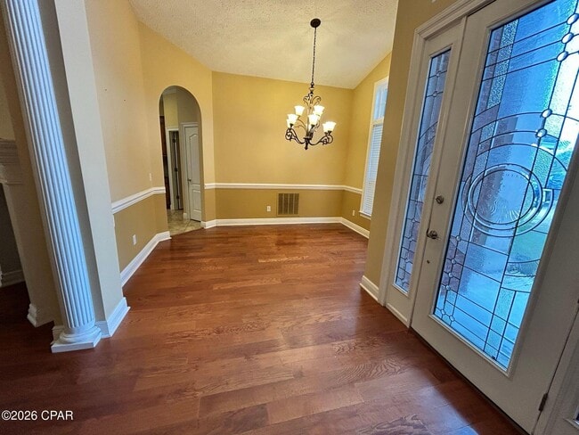 Building Photo - 105 Lakeview Terrace