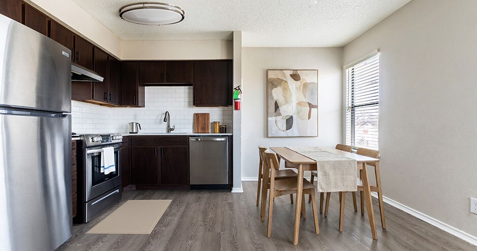 Building Photo - Creekside Apartment Homes