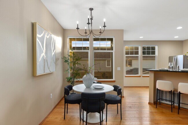 Building Photo - Beautiful End-Unit Townhome in Highland Parc | Water & Sewer Included!- AVAILABLE NOW FOR RENT!!