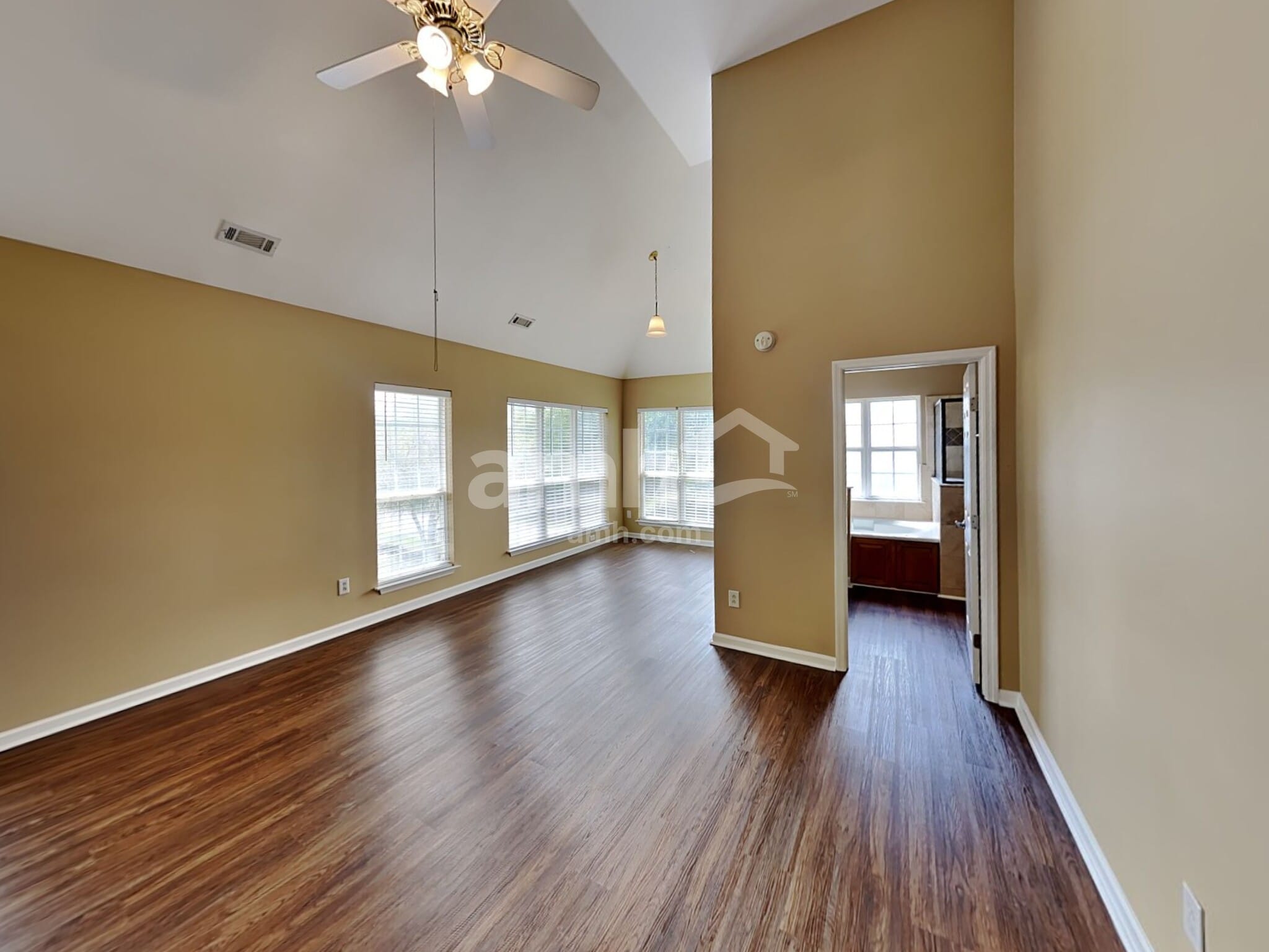 Building Photo - 1732 Shane Dr