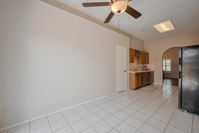Building Photo - 5814 N Magazine Cir