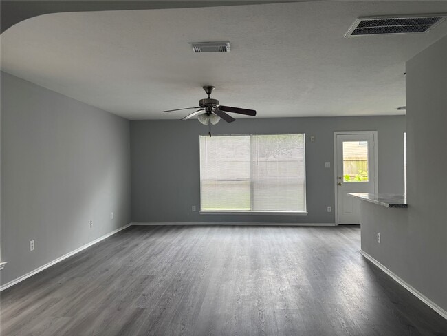 Building Photo - 13642 Rural Oak St
