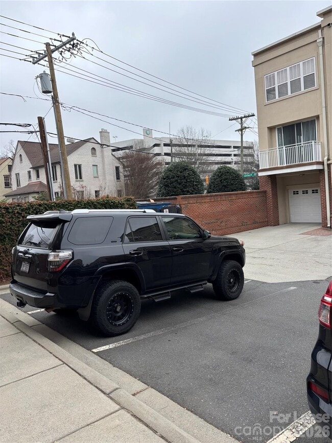 Building Photo - 1306 Kenilworth Ave