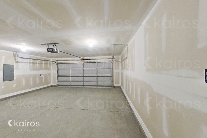 Building Photo - 201 Redwood Ct