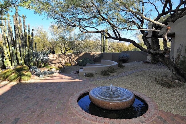 Primary Photo - 7562 E High Point Dr