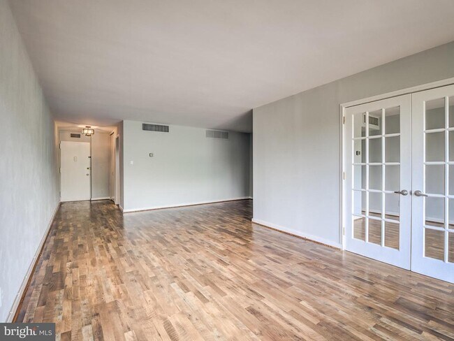 Building Photo - 11400 Washington Plaza W