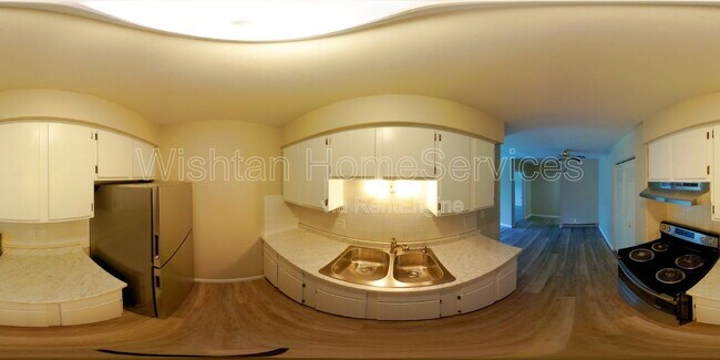 Building Photo - 204 Charleston Blvd