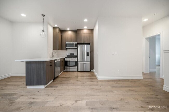 Building Photo - 967 Sutter St