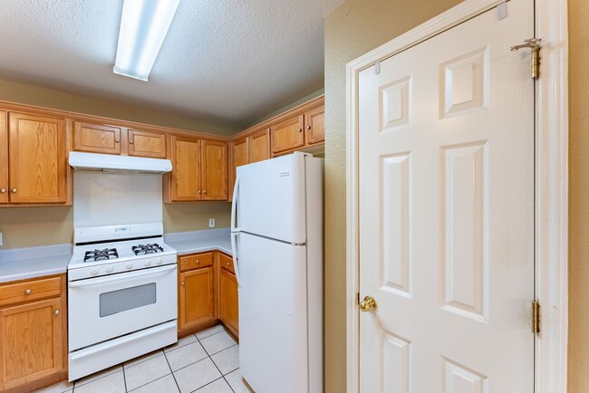 Building Photo - Modern Elegance Beckons: Unveil Your Dream Home in Kyle, TX!