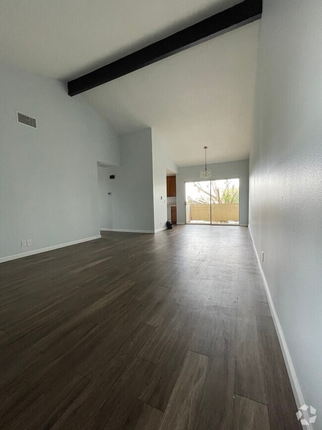 Building Photo - 315 N Pico Ave