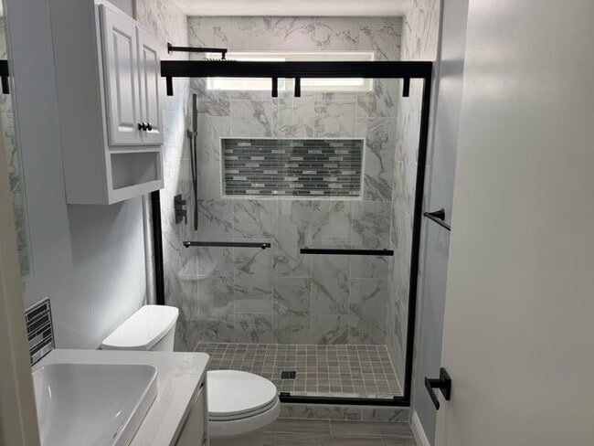 Building Photo - 51345 Avenida Velasco