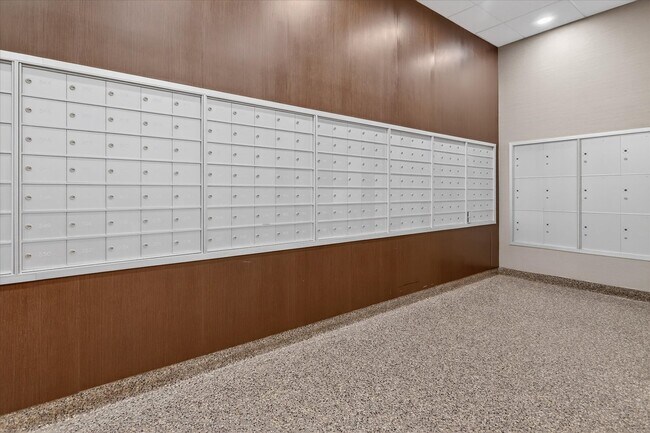 Building Photo - 405 N Wabash Ave