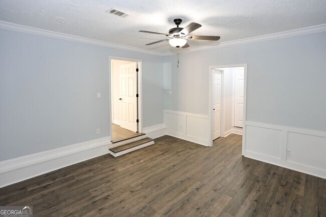 Building Photo - 1508 Peachcrest Rd