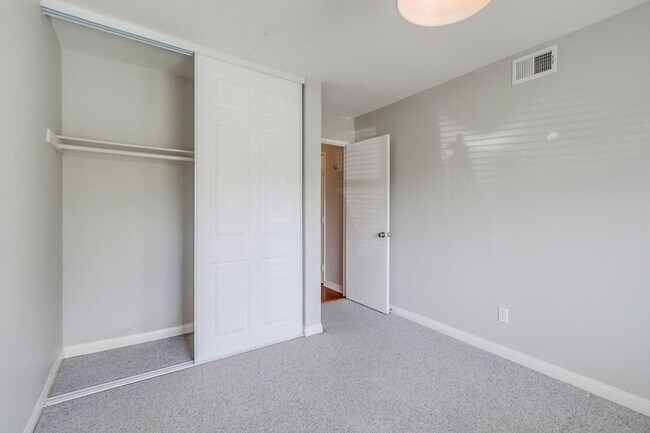 Building Photo - **Available Now*** Encinitas,  4 bedroom, 2.5 bathroom with 2 car garage***