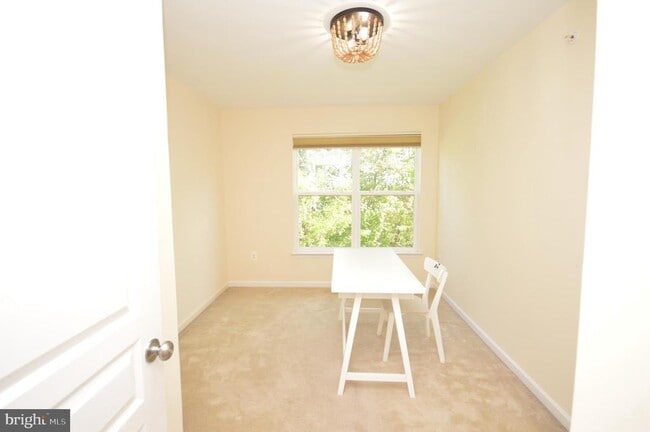 Building Photo - 1571 Renate Dr