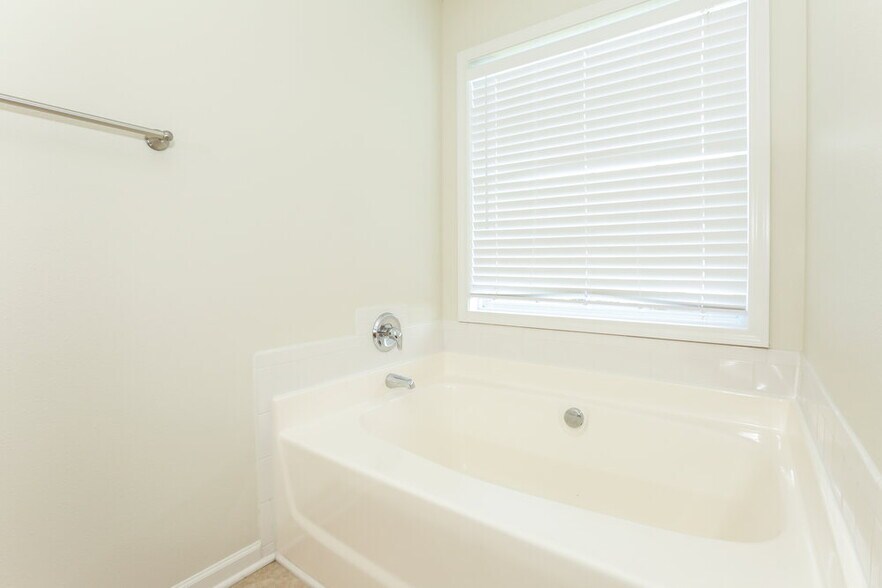 Building Photo - 13515 Stones Landing St